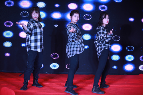 1551754900594613.jpg 大禹漢光2018年“同心同行,共創(chuàng)未來(lái)”主題年會(huì)圓滿成功